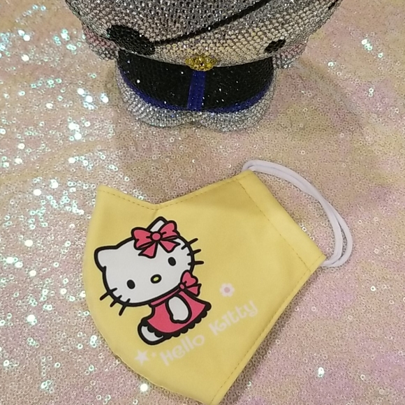 Hello Kitty Soft Face Mask - Picture 3 of 7